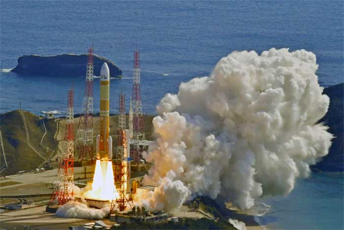 Japan to Shoot for Moon, Following Russia, India